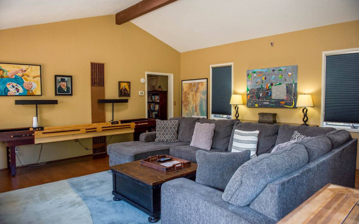 Photo of Livingroom in Canoncito