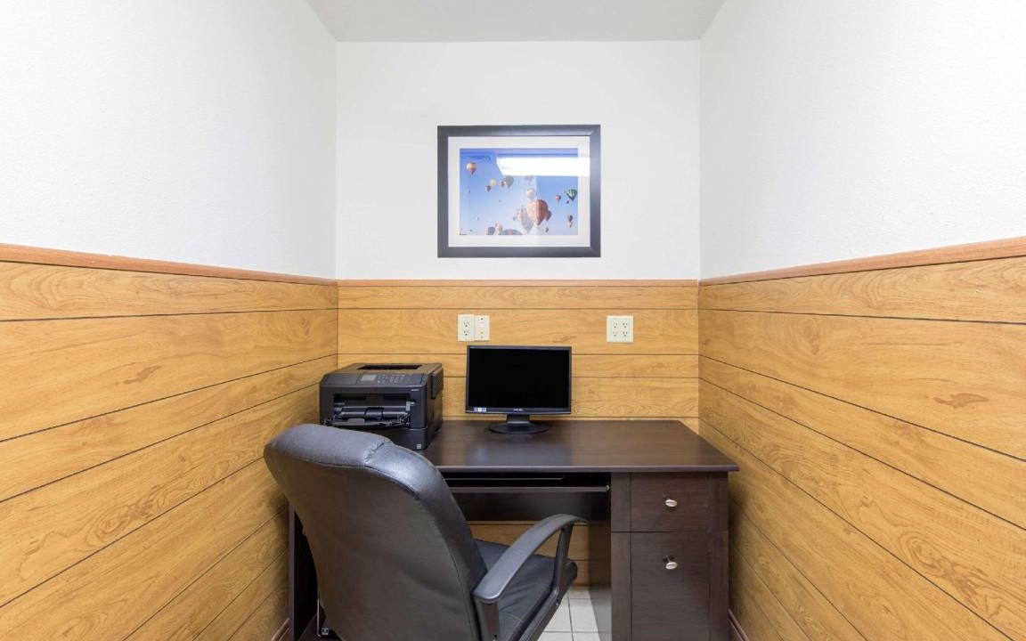 Photo of Livingroom in Clayton