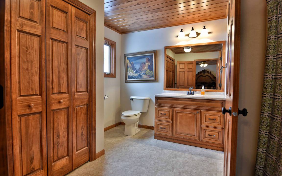 Photo of Bathroom in Cable