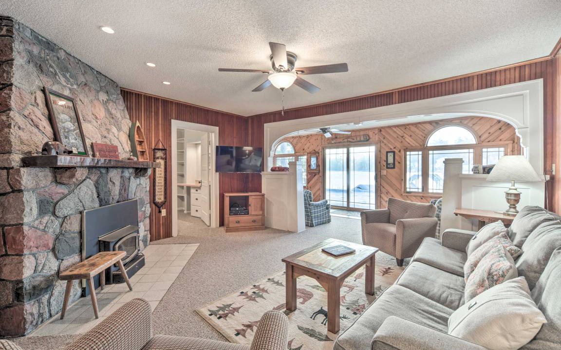 Photo of Livingroom in Chetek
