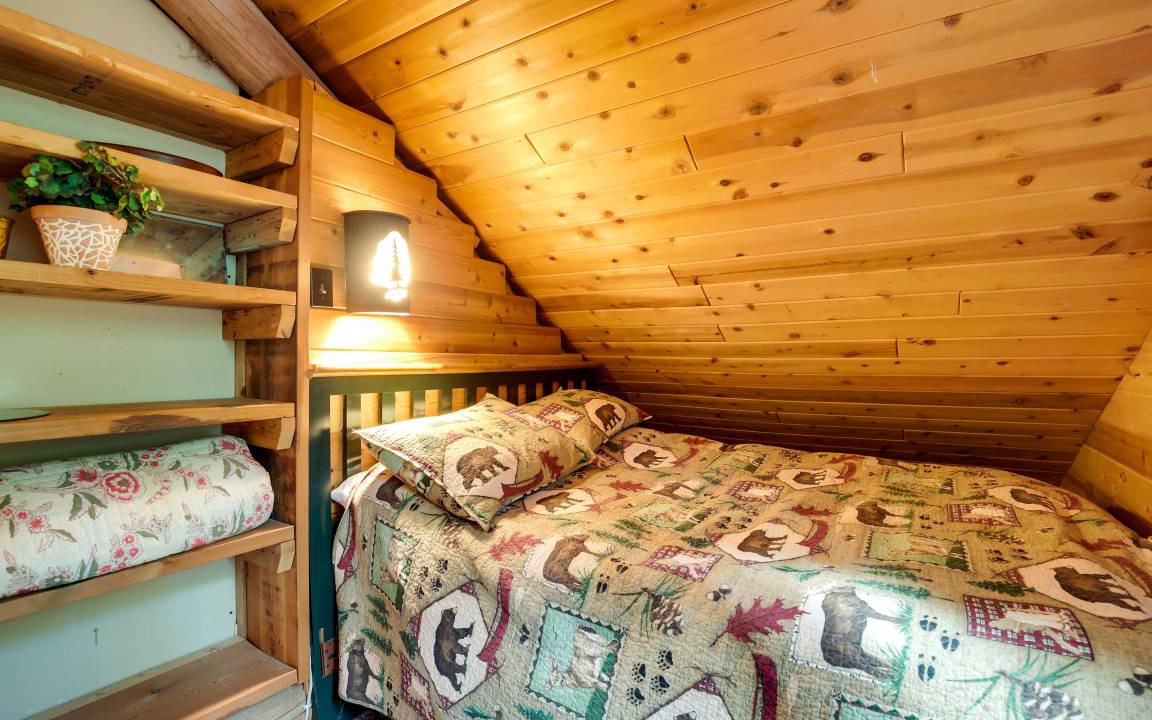Photo of Bedroom in Hill