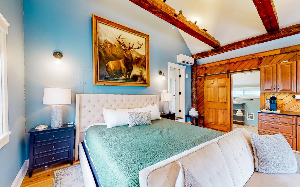 Photo of Bedroom in Waterbury Center