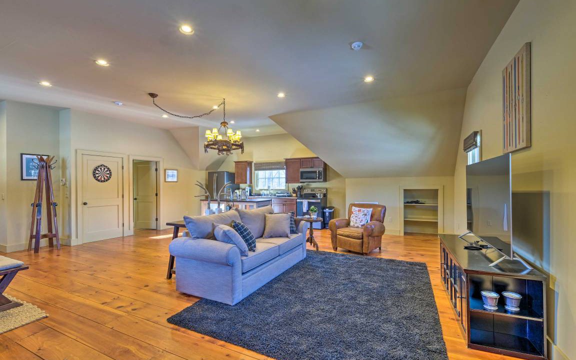 Photo of Livingroom in Manchester Center