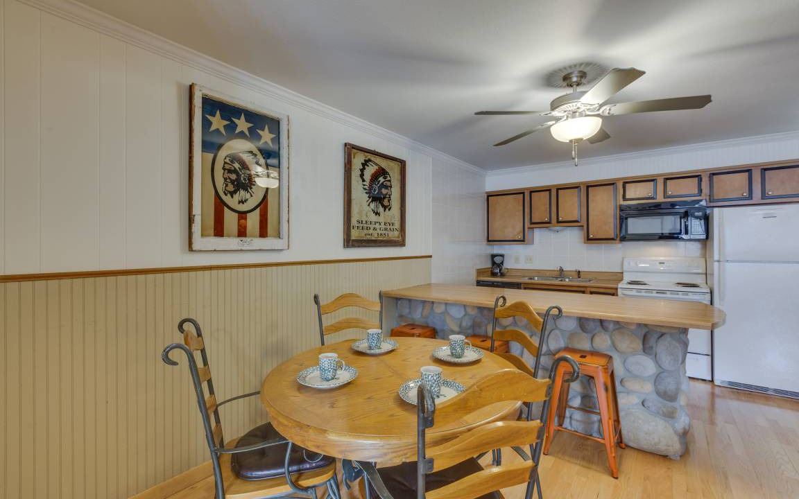 Photo of Kitchen in Red River