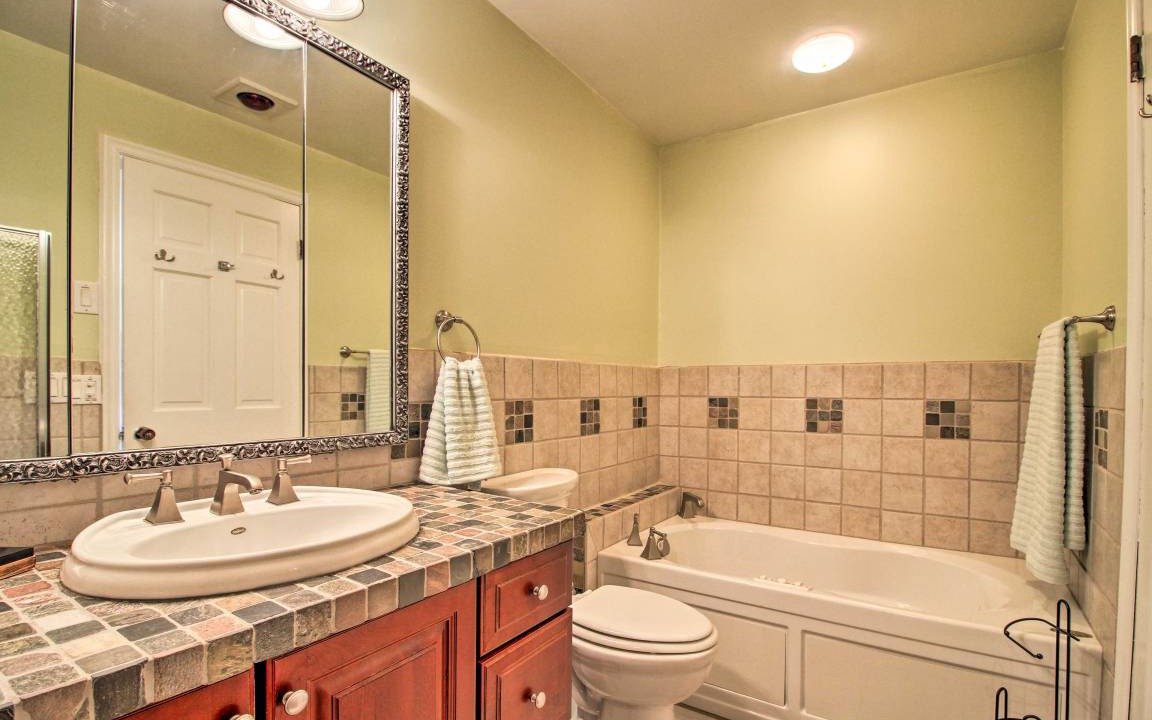 Photo of Bathroom in Skylark Beach