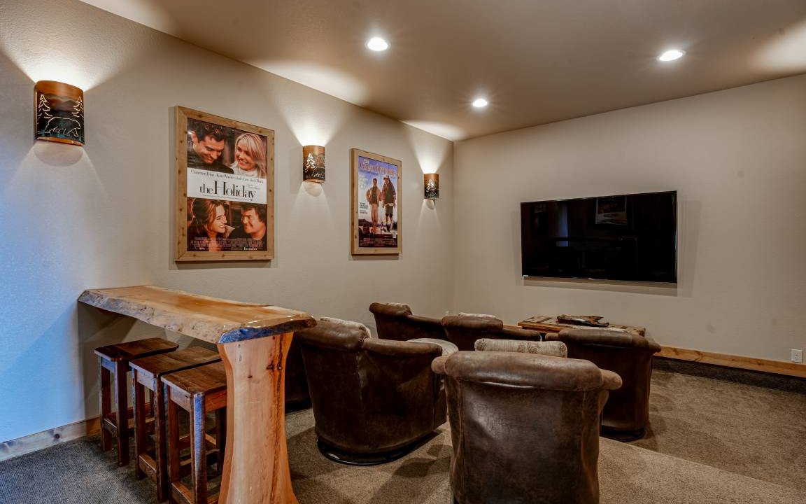 Photo of Livingroom in Eagle River