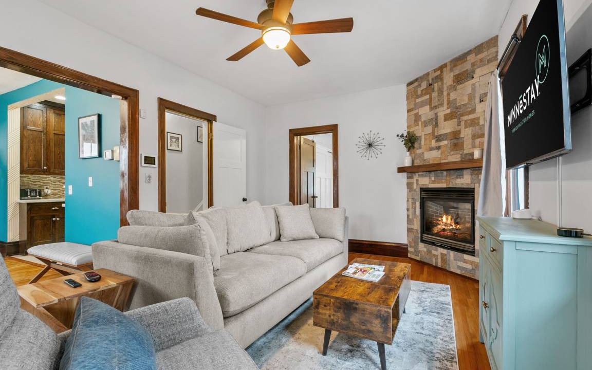 Photo of Livingroom in Powderhorn
