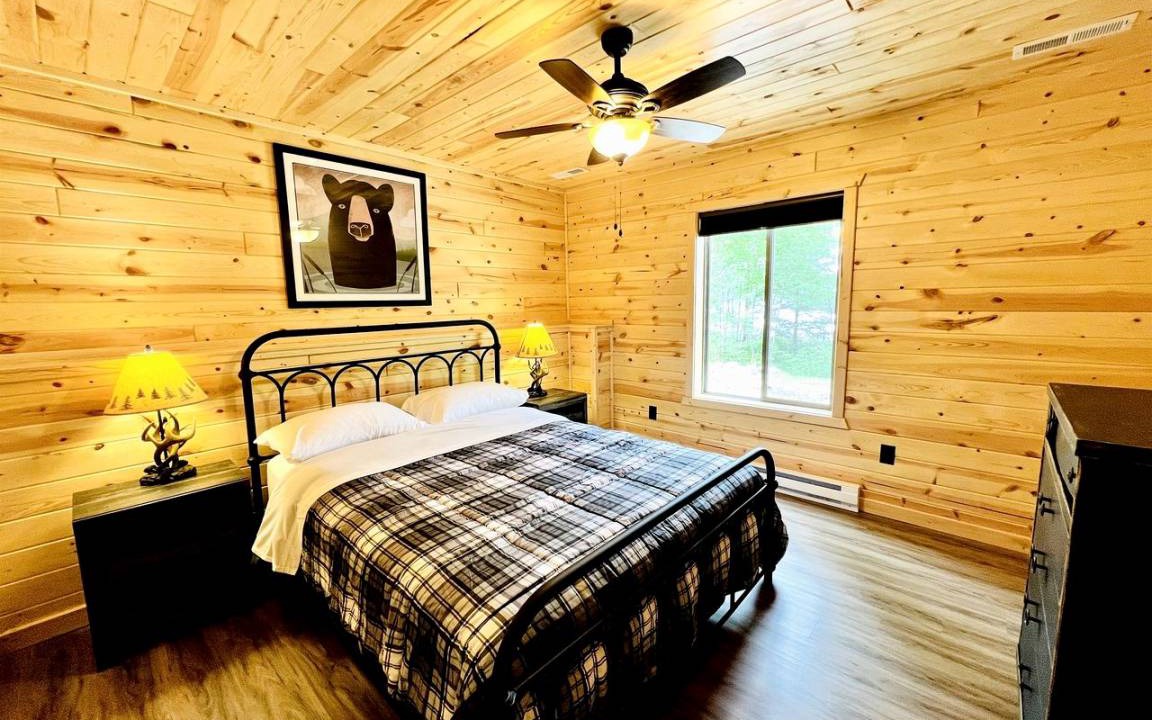 Photo of Bedroom in Stone Lake