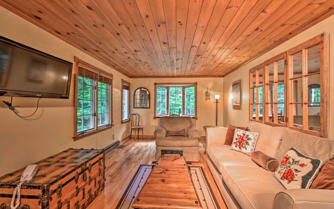 Photo of Livingroom in Jay