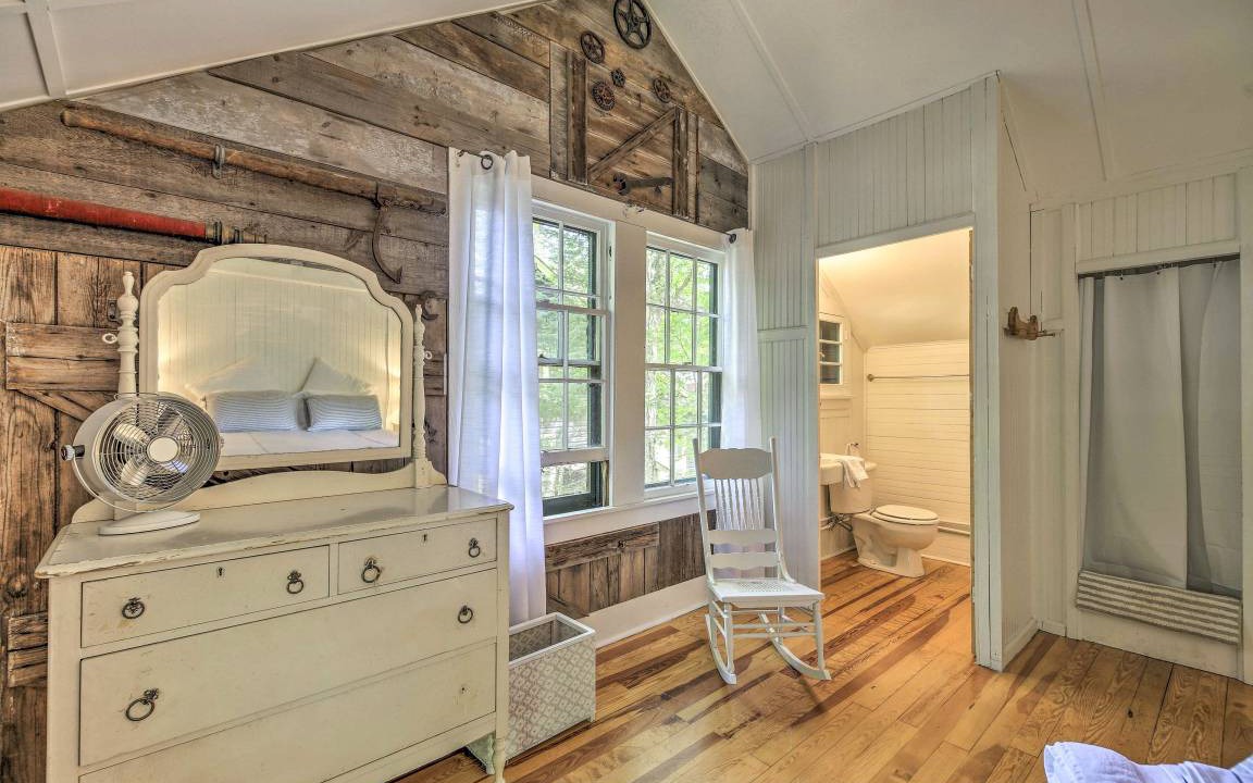 Photo of Bedroom in Saranac Lake