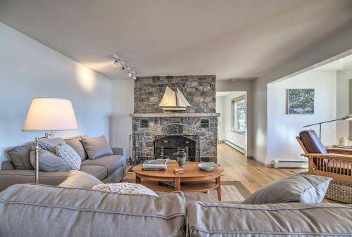 Photo of Livingroom in Plattsburgh