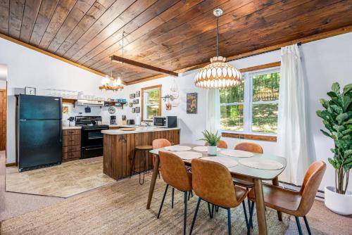 Photo of Kitchen in Great Cacapon