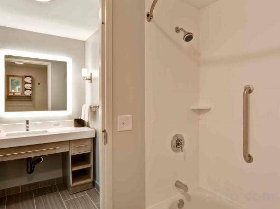Photo of Bathroom in Hadley