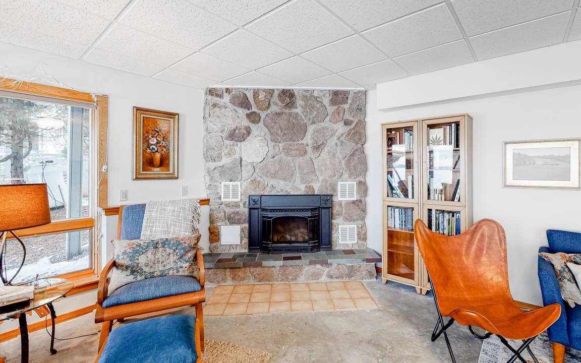 Photo of Livingroom in Schuyler Falls
