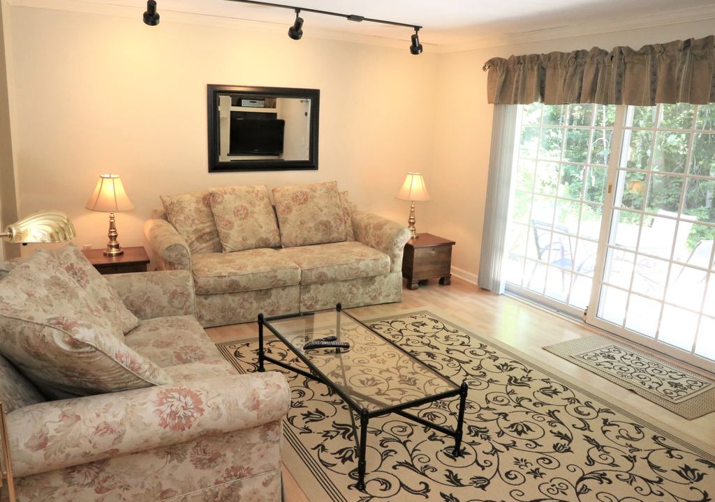 Photo of Livingroom in South Down Shores