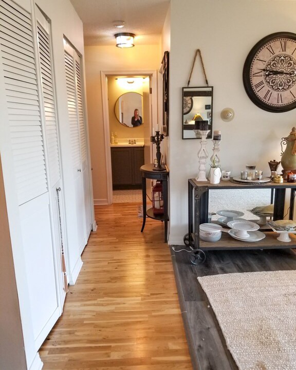 Photo of Livingroom in Linden Hills