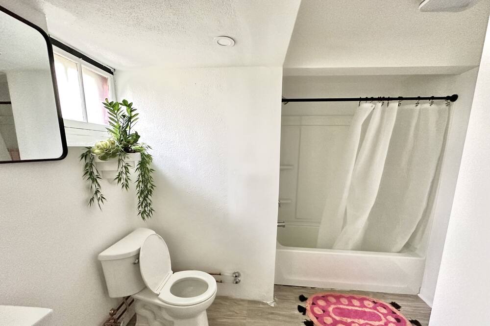 Photo of Bathroom in Kingfield