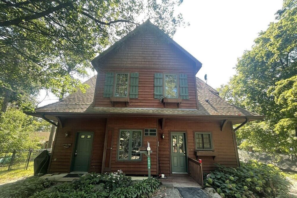 Photo of Outdoor in Annandale