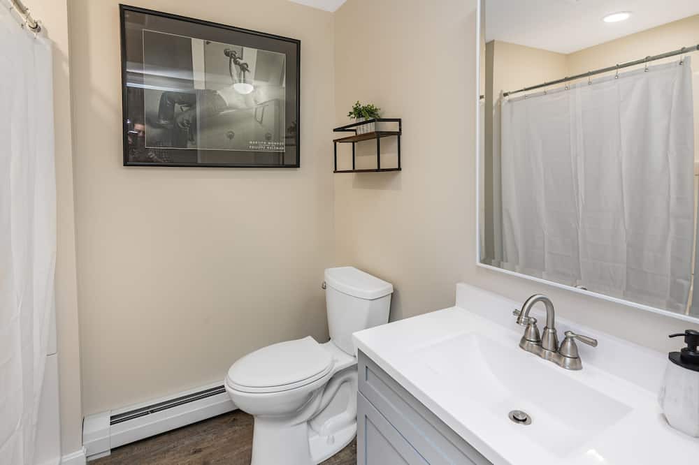 Photo of Bathroom in Jeffersonville