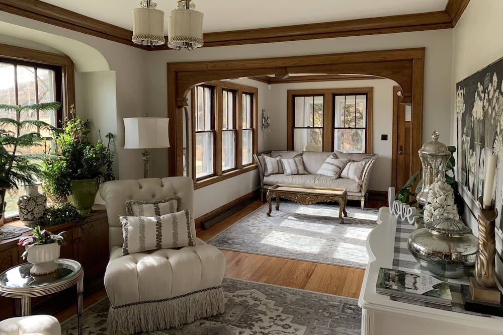 Photo of Livingroom in Red Wing