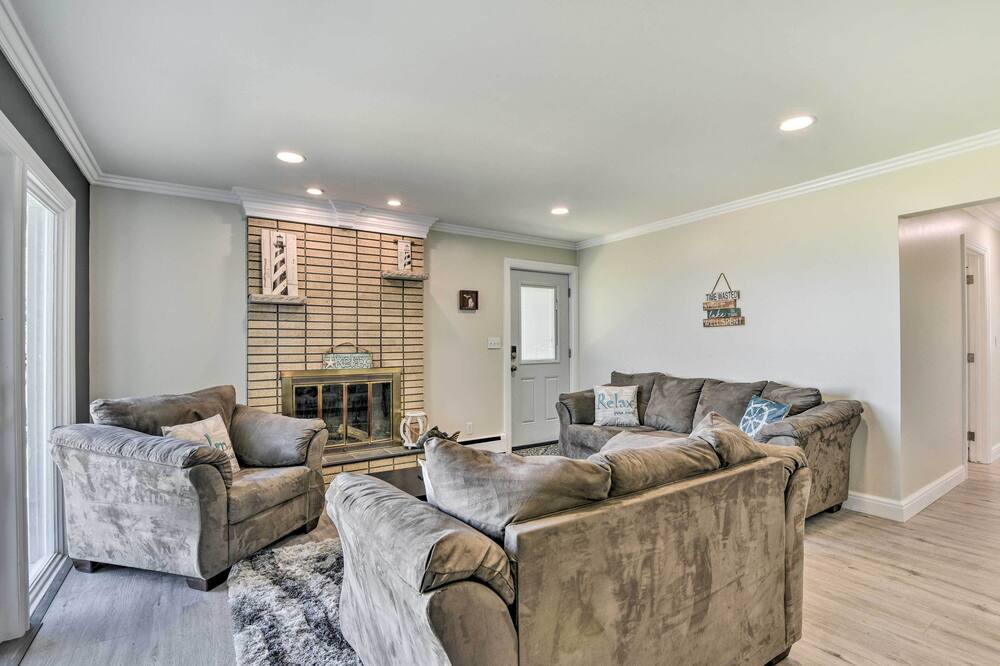 Photo of Livingroom in Anchorville