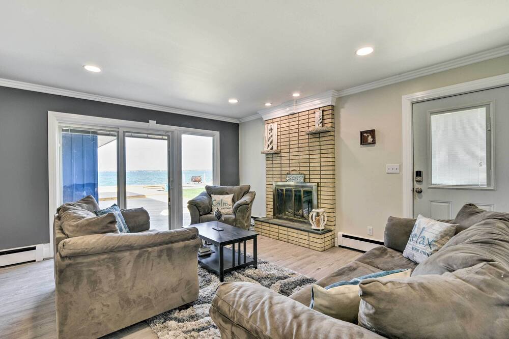 Photo of Livingroom in Anchorville