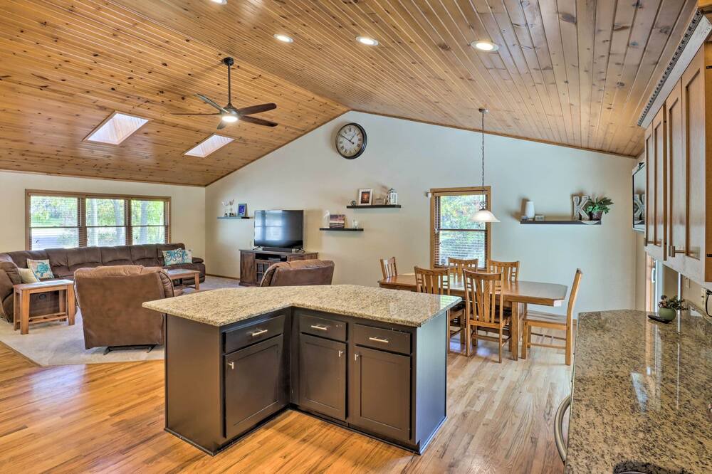Photo of Livingroom in Colgate