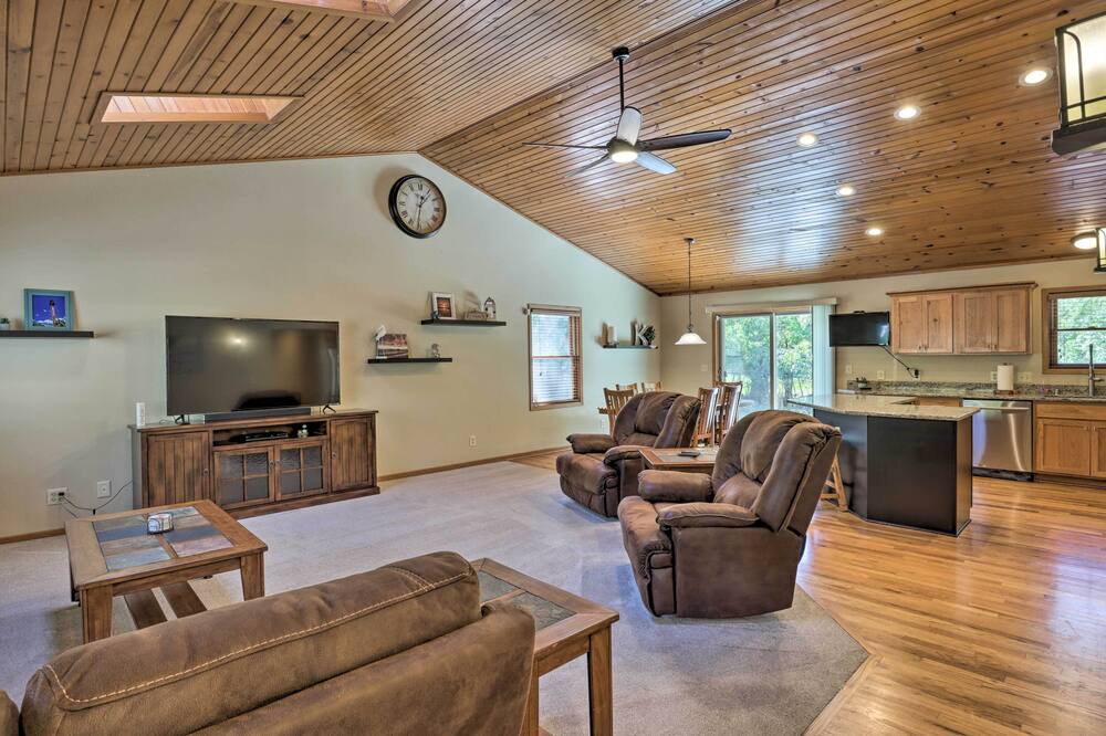 Photo of Bedroom in Colgate