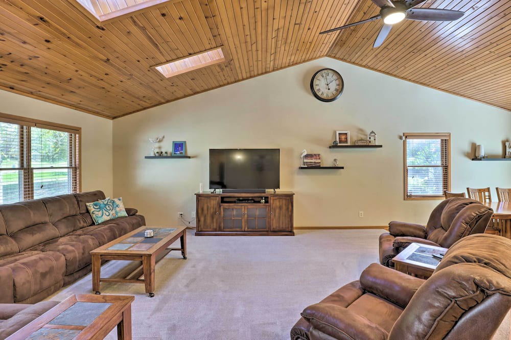 Photo of Livingroom in Colgate