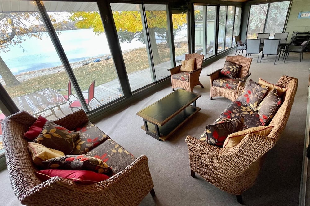 Photo of Livingroom in Webster