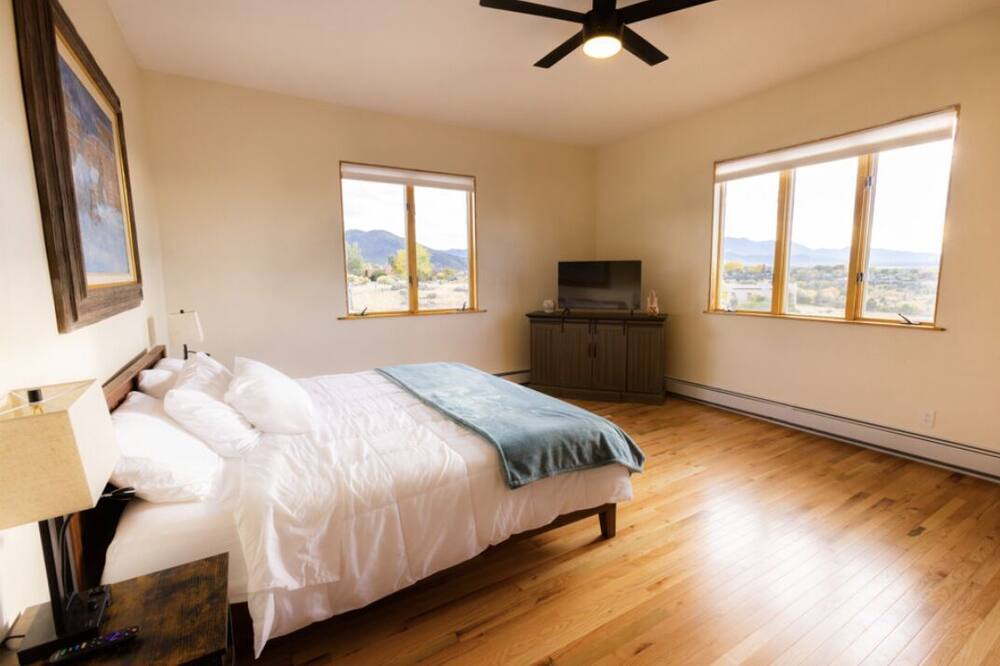 Photo of Bedroom in Taos