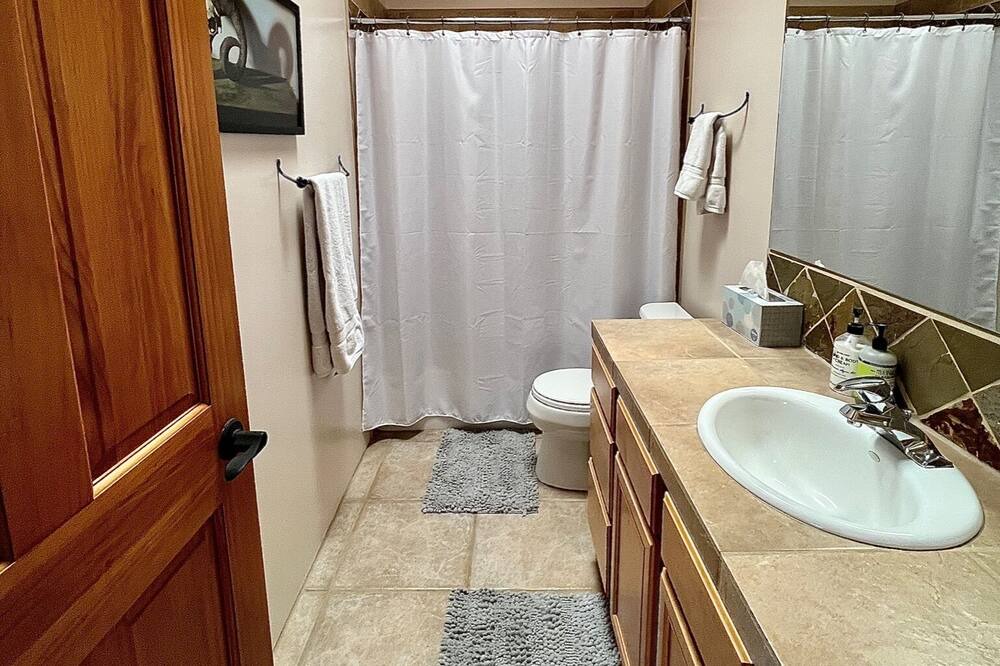Photo of Bathroom in Eldorado at Santa Fe