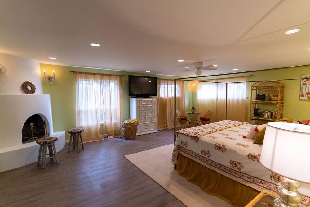 Photo of Livingroom in Santa Fe