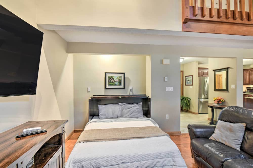 Photo of Bedroom in North Woodstock