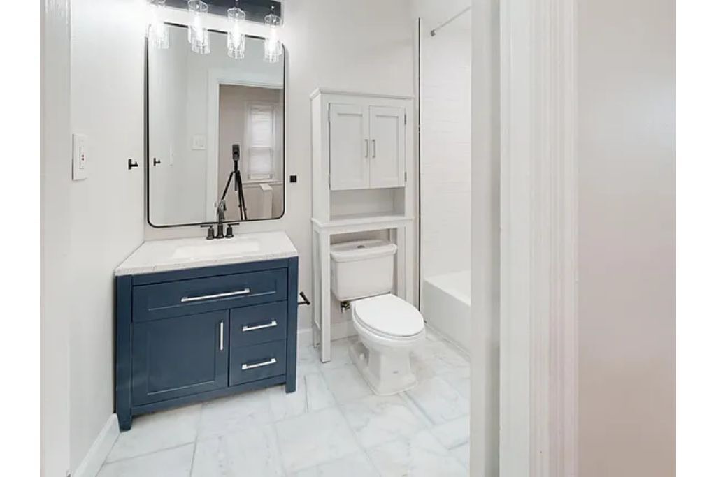 Photo of Bathroom in Brightwood Park