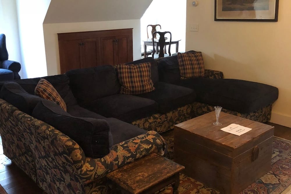 Photo of Livingroom in Rochester