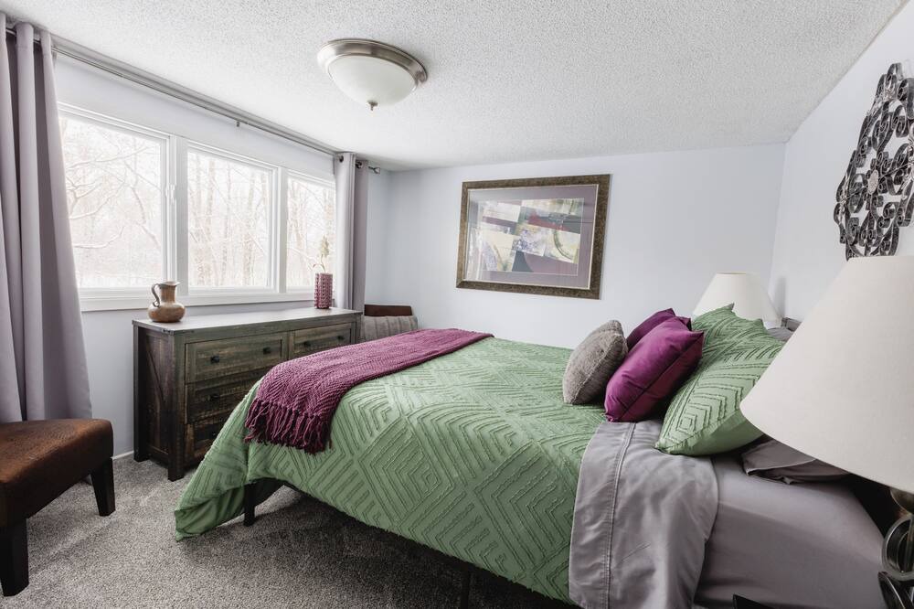 Photo of Bedroom in Corcoran
