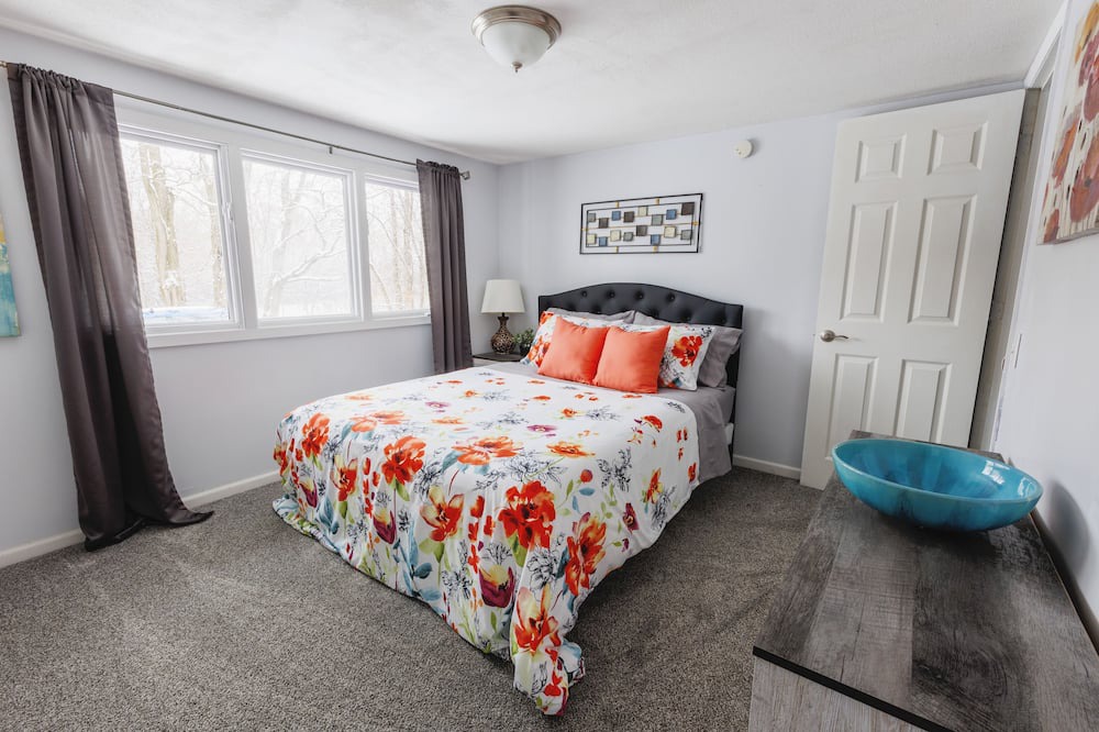 Photo of Bedroom in Corcoran