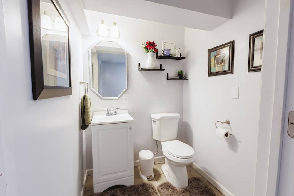 Photo of Bathroom in Corcoran