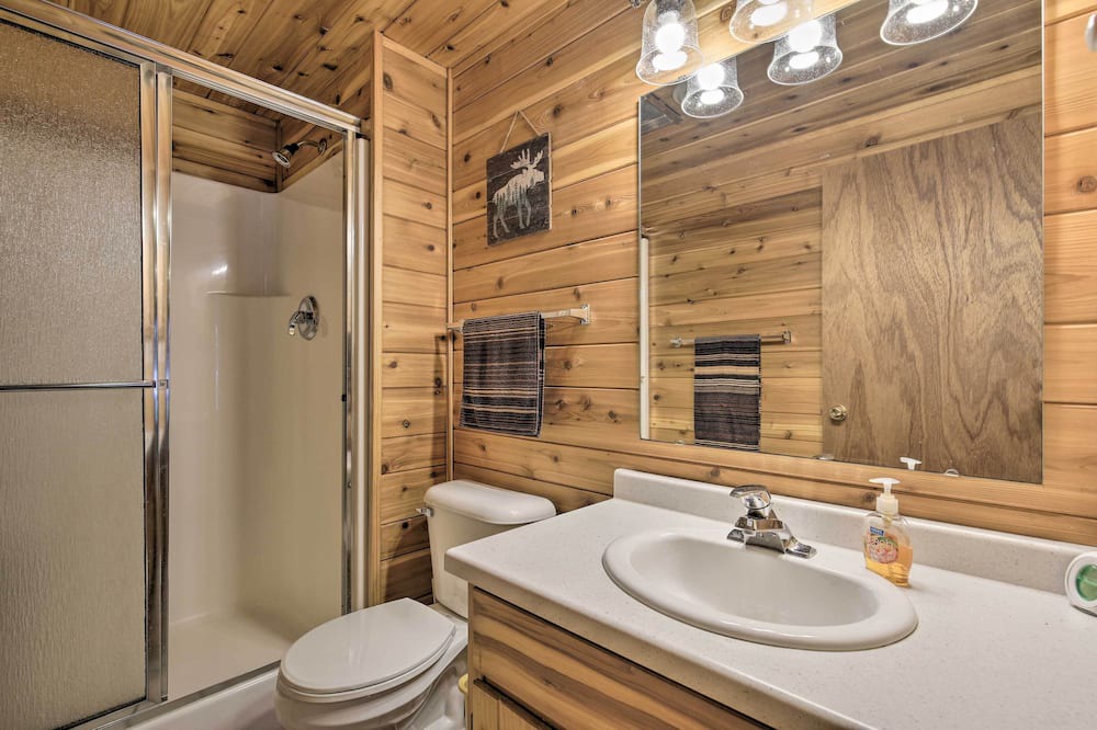 Photo of Bathroom in Watersmeet