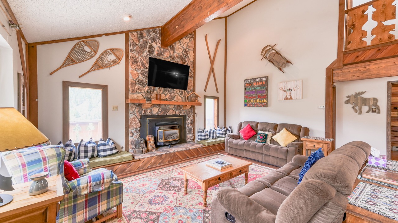 Photo of Livingroom in Red River