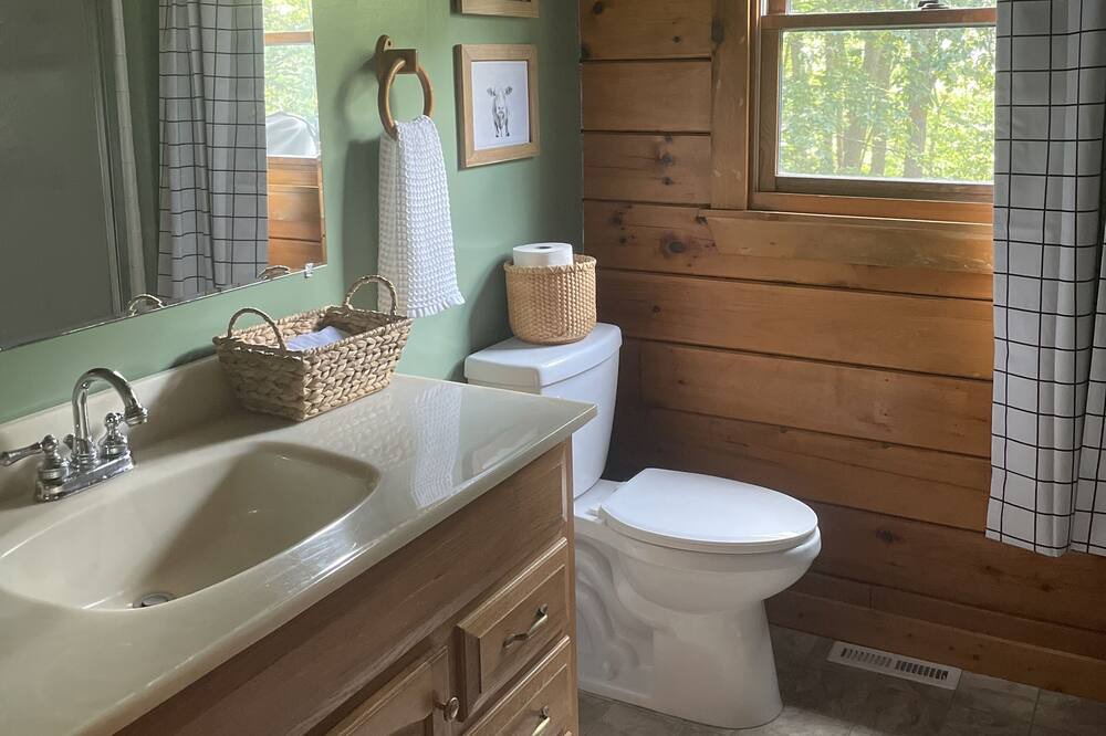Photo of Bathroom in Kabletown