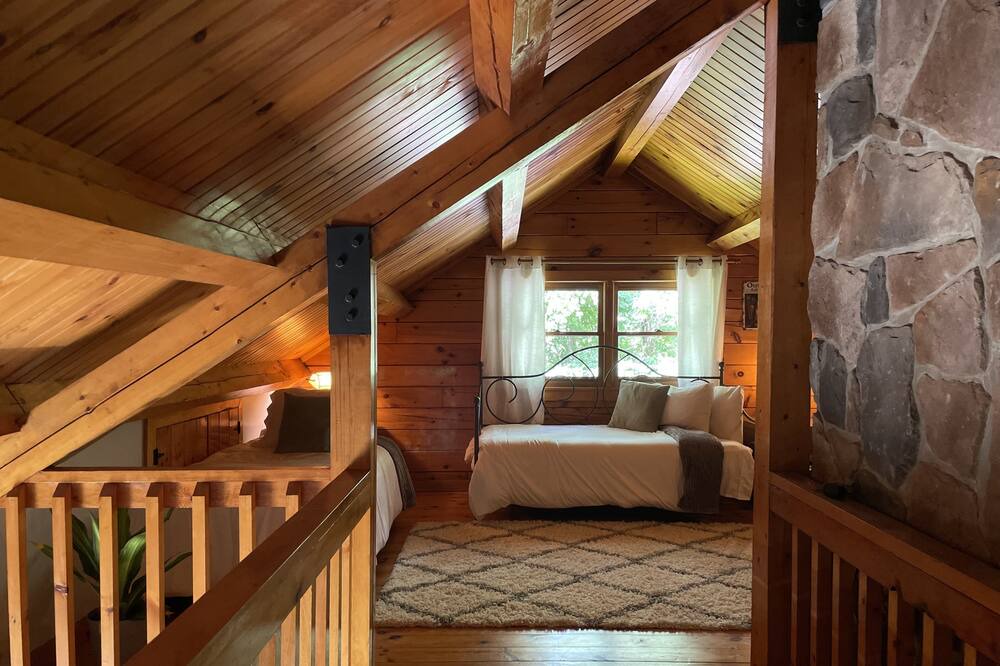 Photo of Bedroom in Kabletown