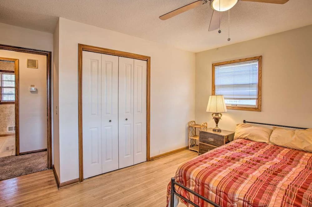 Photo of Bedroom in Crystal