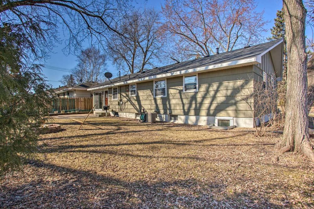 Photo of Outdoor in Crystal