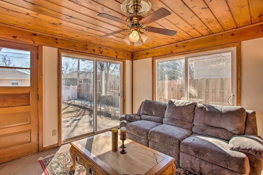 Photo of Livingroom in Crystal