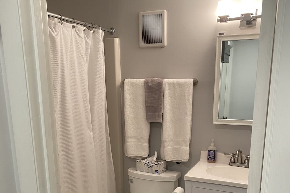 Photo of Bathroom in West Hartford