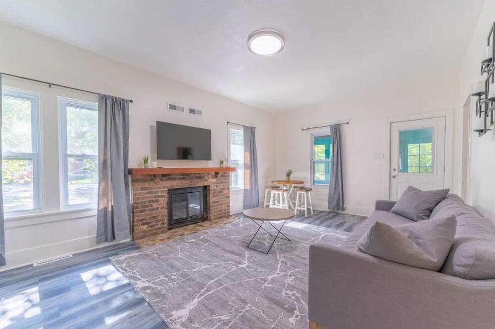 Photo of Bedroom in Champlin