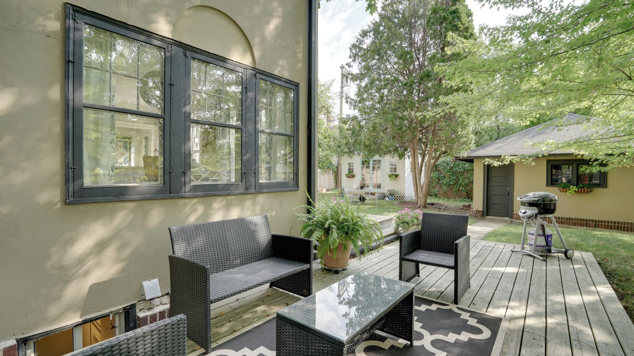 Photo of Outdoor in Lynnhurst