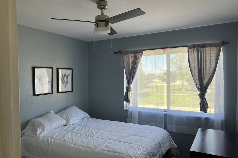 Photo of Bedroom in Northeast Heights